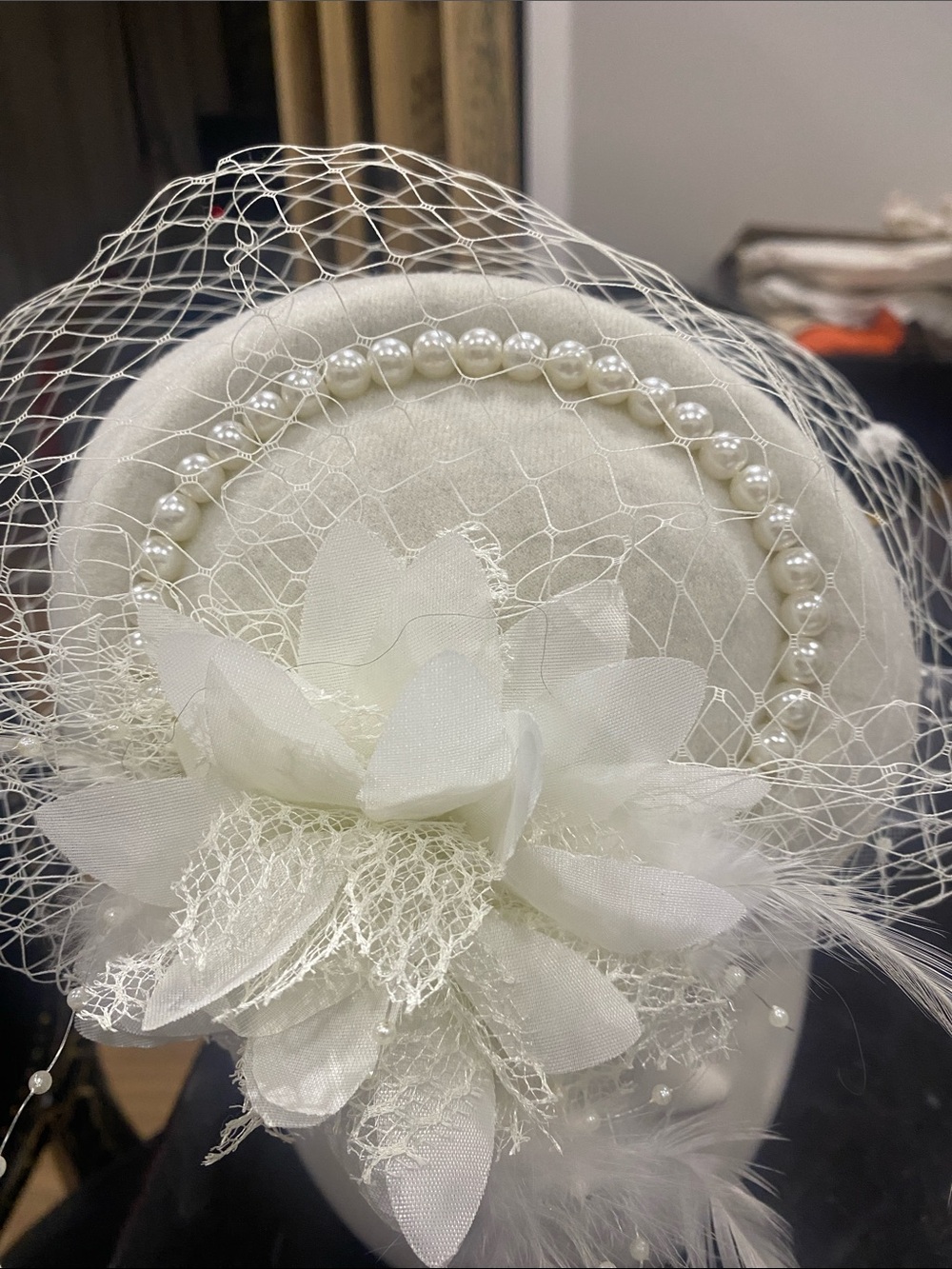 Elegant Ivory Pearl Floral Fascinator Headpiece - Picture 1 of 5